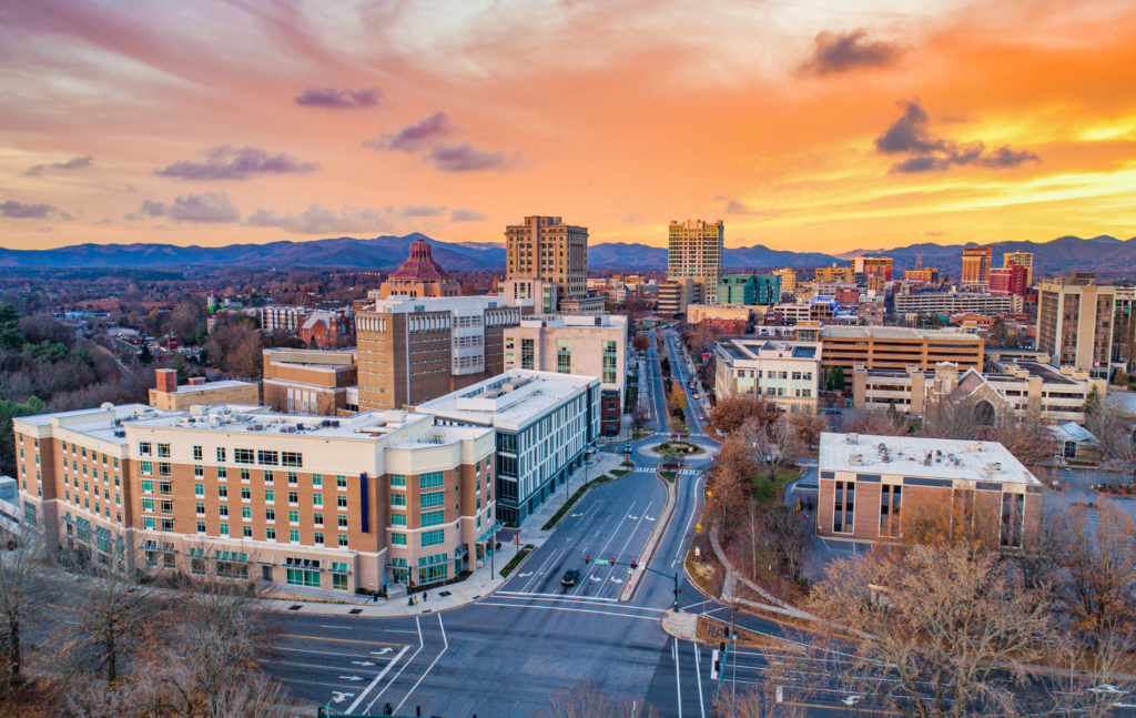 Best Places To Go in the North Carolina Mountains - Asheville, NC