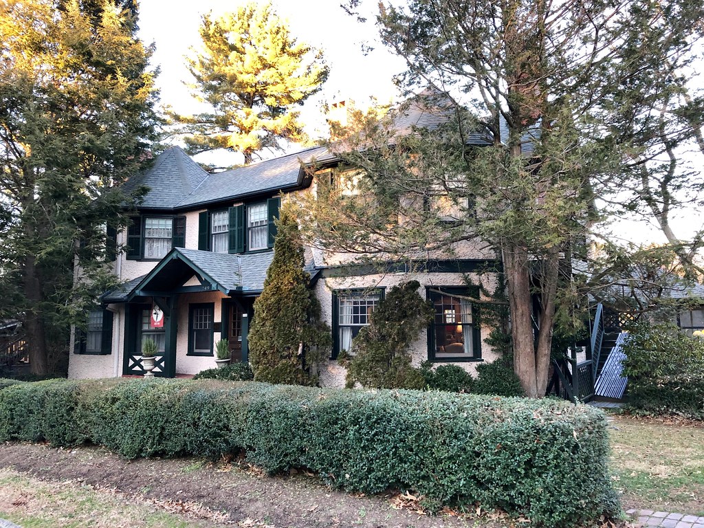 Best Romantic Getaways In Asheville NC - Pinecrest Bed and Breakfast, Montford, Asheville, NC