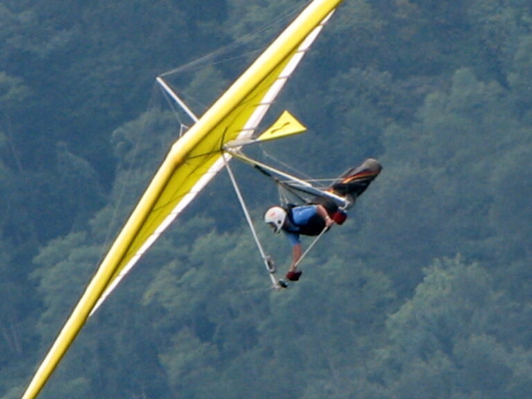 Best adrenaline activities in the North Carolina Mountains Hang Gliding at Grandfather Mountain