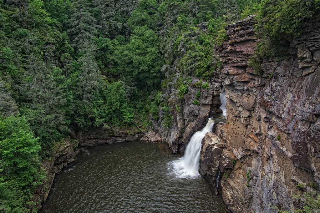 Best Hiking In Asheville NC - Linville Falls