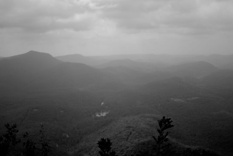 Whiteside Mountain Loop Trail