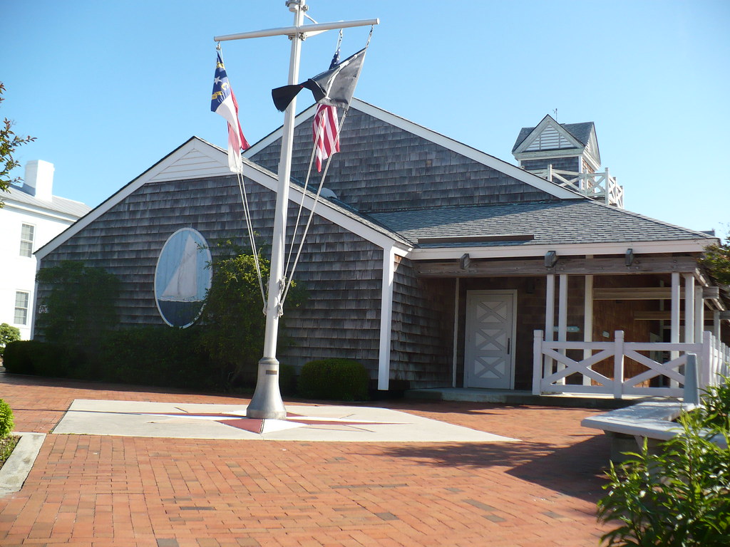 Best Museums and Galleries On The North Carolina Coast - North Carolina Maritime Museum