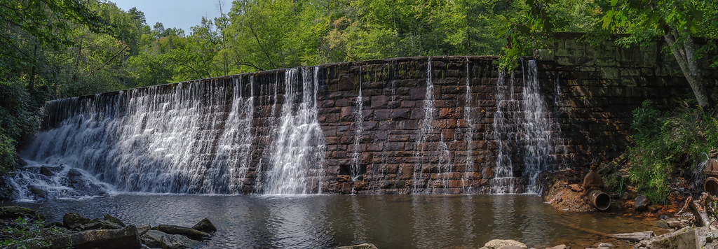 Hendersonville Reservoir Dam (Pisgah National Forest)