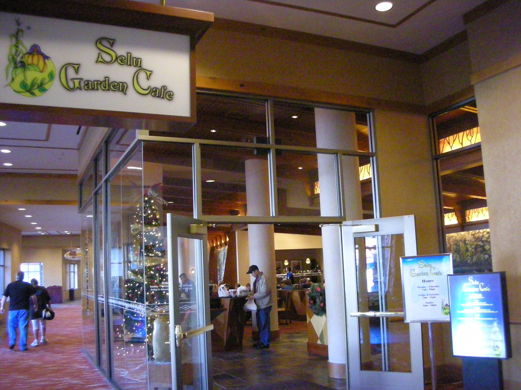 Best Dining in the Great Smoky Mountains - Selu Garden Cafe in Harrah's Hotel