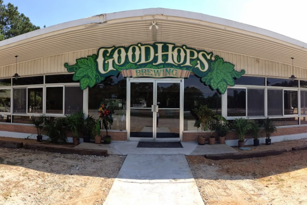 Best Bars On The North Carolina Coast - Good Hops Brewing