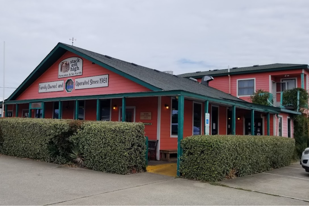 Best Brunch and Breakfast On The North Carolina Coast - Stack'em High Pancakes and So Forth