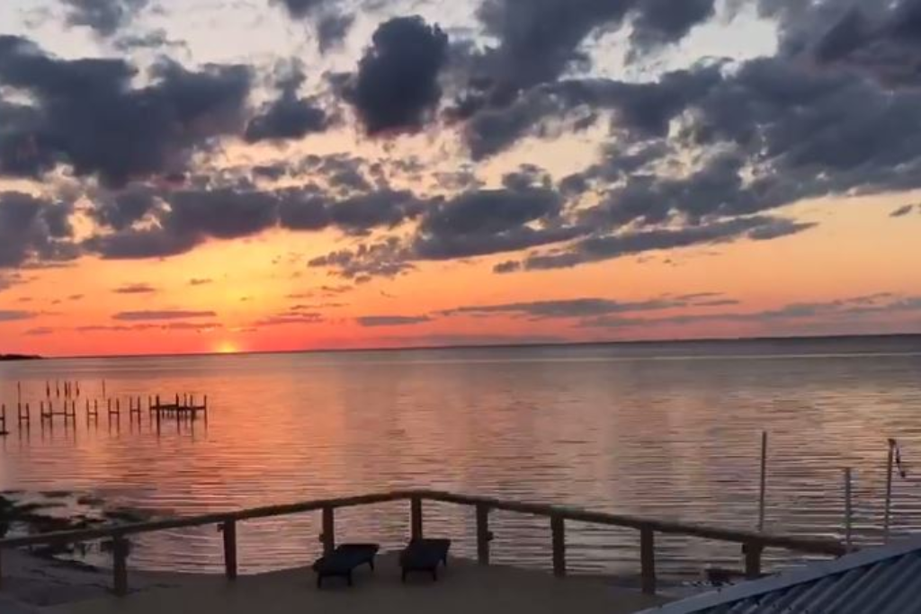 Best Romantic Getaways On The North Carolina Coast - The Inn On Pamlico Sound