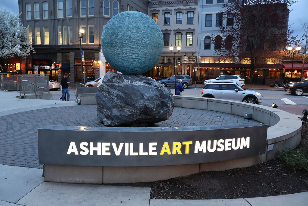 Best Museums and Galleries in the North Carolina Mountains - Asheville Art Museum