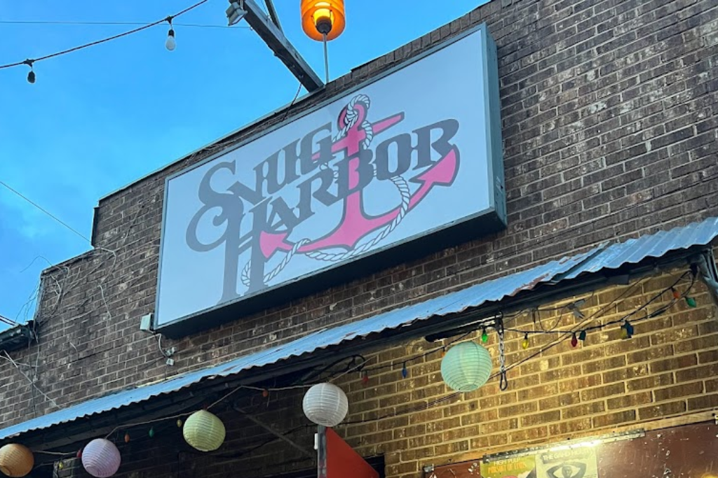 Best Music and Nightlife In The Charlotte Area - Snug Harbor Exterior Sign