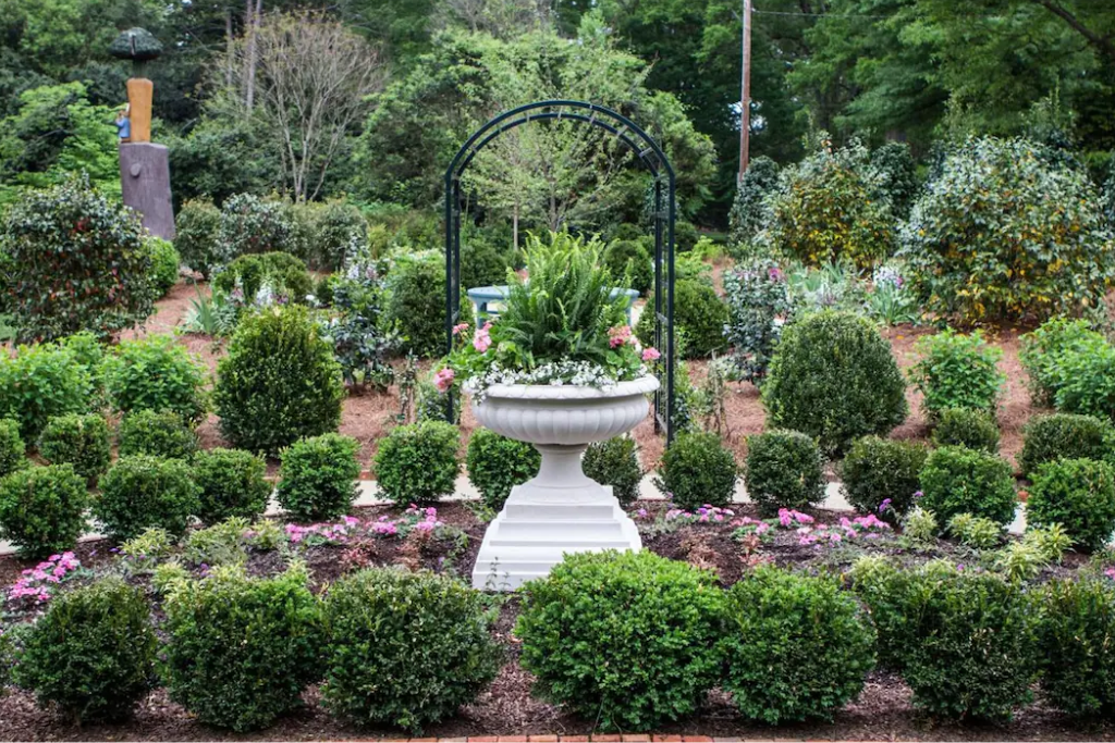 Best Romantic Getaways In The Charlotte Area - The Duke Mansion Garden