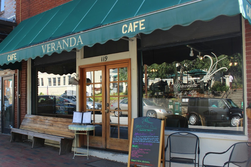 Veranda Cafe & Gift Exterior