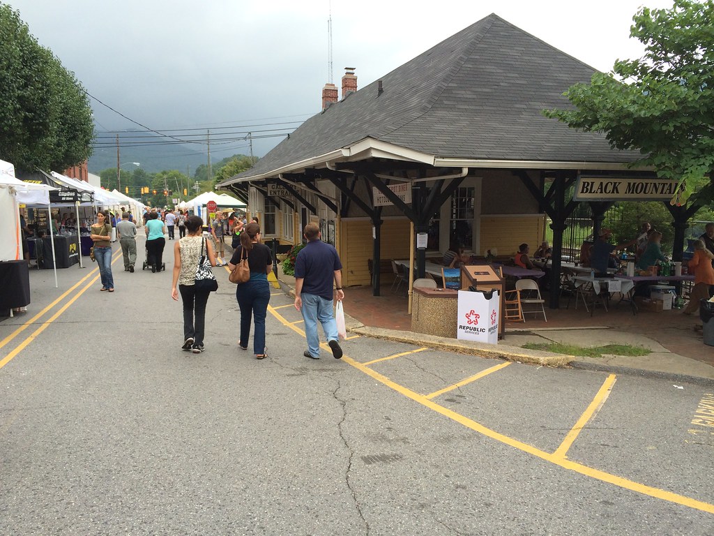 Best Events and Festivals in Black Mountain - Sourwood Festival