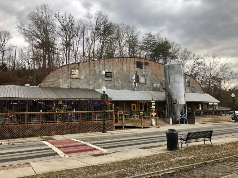 Best Bars in the Great Smoky Mountains - Nantahala Brewing in Bryson City, NC