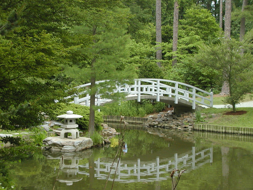 Best Free Things To Do In Durham NC - Sarah Duke Gardens at Duke University