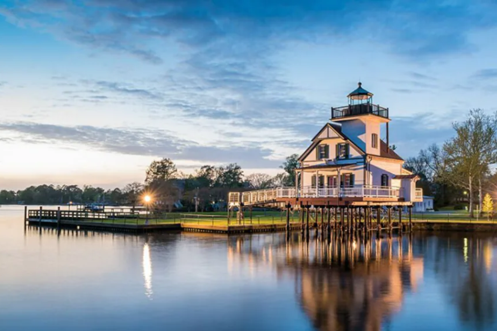 Best Romantic Getaways In The Albemarle & Pamlico Sounds Area - Captain's Quarters Inn