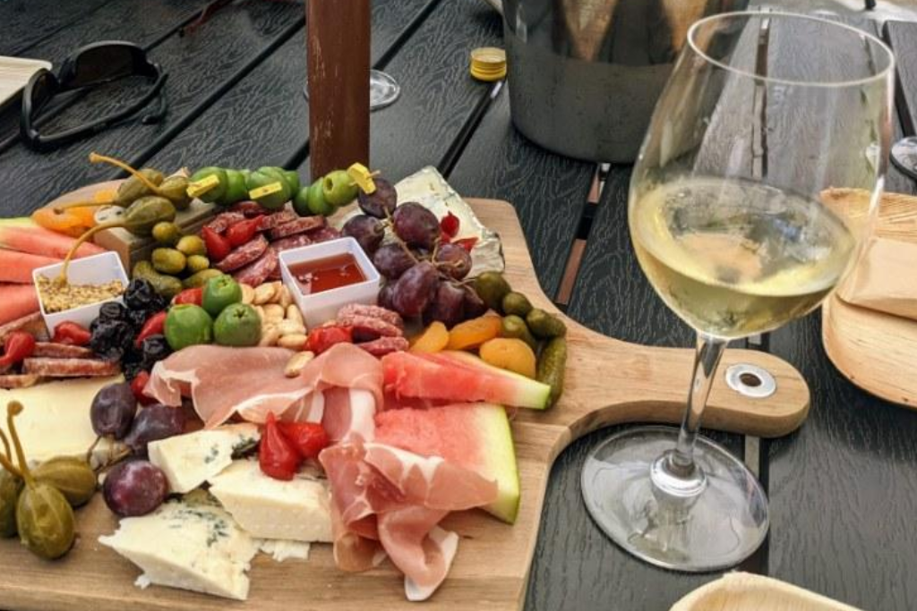 Best Wine Bars In The Crystal Coast Area - Corks on the Vine Wine