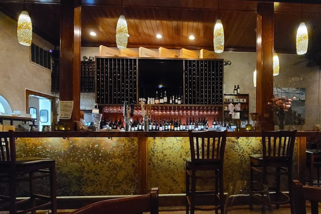 Best Wine Bars In The Greater Wilmington NC, Area - The Fortunate Glass