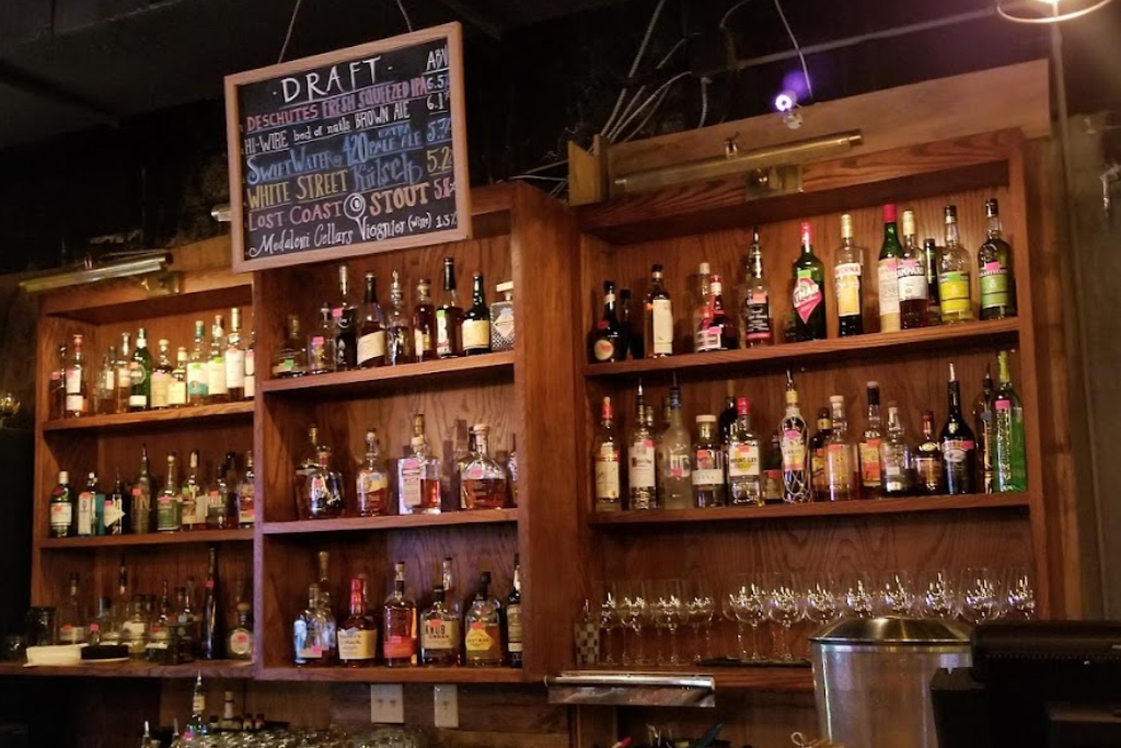 Best Wine Bars In The Greensboro And Winston-Salem Area - Vintage Sofa Bar