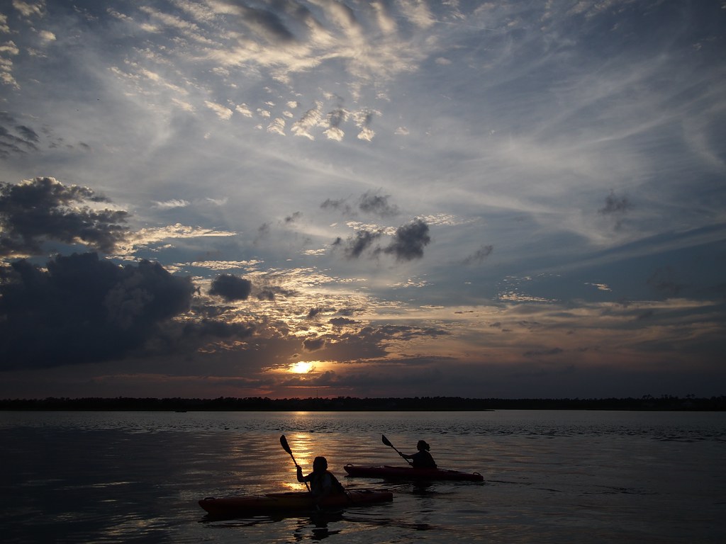 Best Water Activities In The Topsail Area - Kayaking at sunset on the sound